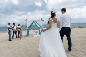 band or dj for wedding​